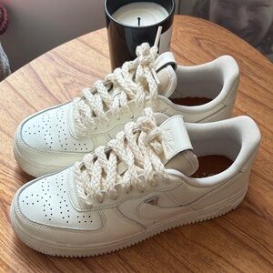 Nike Low-Top Sneakers in Off-White